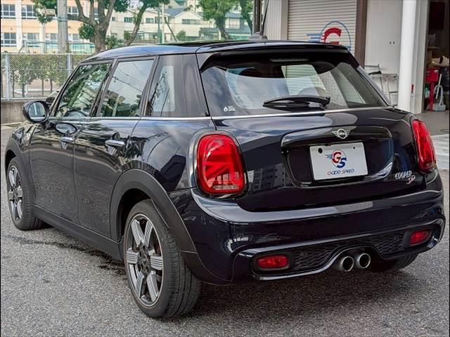 MINI 5ドア COOPER SD 60イヤーズエディション 本革シート シートヒータ 純正ナビ バックカメラ アダクティブクルーズコントロール インテリジェントセーフティー コンフォートアクセス ミラーETC コーナーセンサー LEDヘッドライト(15枚目)