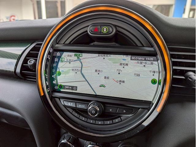 MINI 5ドア COOPER SD 60イヤーズエディション 本革シート シートヒータ 純正ナビ バックカメラ アダクティブクルーズコントロール インテリジェントセーフティー コンフォートアクセス ミラーETC コーナーセンサー LEDヘッドライト(48枚目)