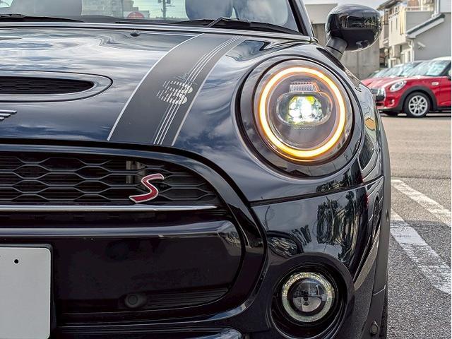 MINI 5ドア COOPER SD 60イヤーズエディション 本革シート シートヒータ 純正ナビ バックカメラ アダクティブクルーズコントロール インテリジェントセーフティー コンフォートアクセス ミラーETC コーナーセンサー LEDヘッドライト(70枚目)