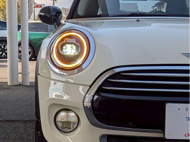 MINI クーパーD 純正HDDナビ バックカメラ 前後コーナーセンサー マルチファンクションステアリング アイドリングストップ 横滑り防止 オートライト レインセンサー コンフォートアクセス ETC アンビエントライト(24枚目)