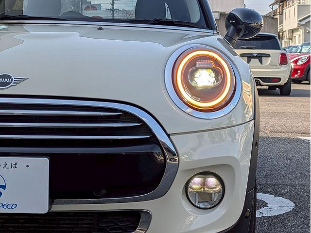 MINI クーパーD 純正HDDナビ バックカメラ 前後コーナーセンサー マルチファンクションステアリング アイドリングストップ 横滑り防止 オートライト レインセンサー コンフォートアクセス ETC アンビエントライト(25枚目)