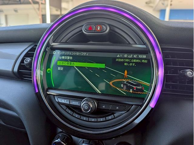 MINI クーパーD 純正HDDナビ バックカメラ 前後コーナーセンサー マルチファンクションステアリング アイドリングストップ 横滑り防止 オートライト レインセンサー コンフォートアクセス ETC アンビエントライト(46枚目)