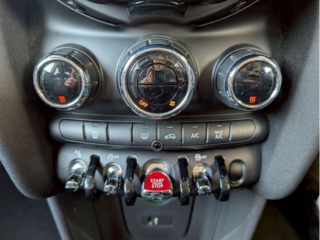 MINI クーパーD 純正HDDナビ バックカメラ 前後コーナーセンサー マルチファンクションステアリング アイドリングストップ 横滑り防止 オートライト レインセンサー コンフォートアクセス ETC アンビエントライト(47枚目)