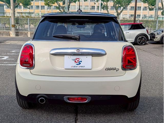 MINI クーパーD 純正HDDナビ バックカメラ 前後コーナーセンサー マルチファンクションステアリング アイドリングストップ 横滑り防止 オートライト レインセンサー コンフォートアクセス ETC アンビエントライト(67枚目)