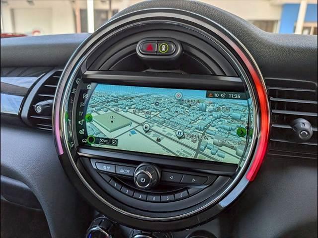 MINI 3ドア COOPER S 純正ナビ バックカメラ アダクティブクルーズコントロール インテリジェントセーフティー ミラーETC LEDヘッドライト コンフォートアクセス レインセンサー オートライト コーナーセンサー(4枚目)