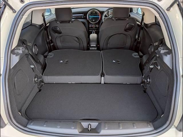 MINI 3ドア COOPER S 純正ナビ バックカメラ アダクティブクルーズコントロール インテリジェントセーフティー ミラーETC LEDヘッドライト コンフォートアクセス レインセンサー オートライト コーナーセンサー(19枚目)