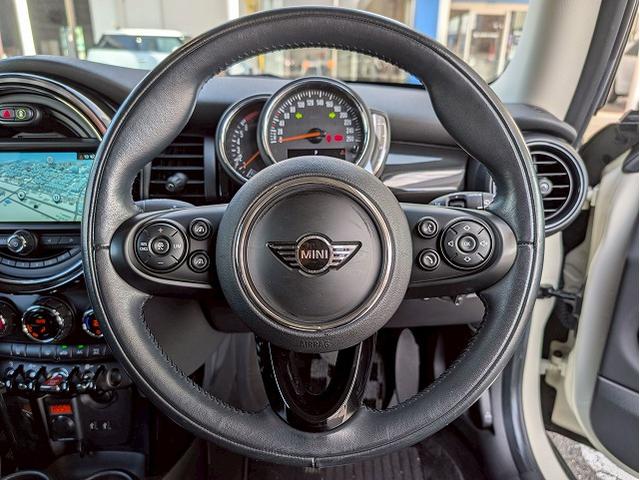 MINI 3ドア COOPER S 純正ナビ バックカメラ アダクティブクルーズコントロール インテリジェントセーフティー ミラーETC LEDヘッドライト コンフォートアクセス レインセンサー オートライト コーナーセンサー(35枚目)