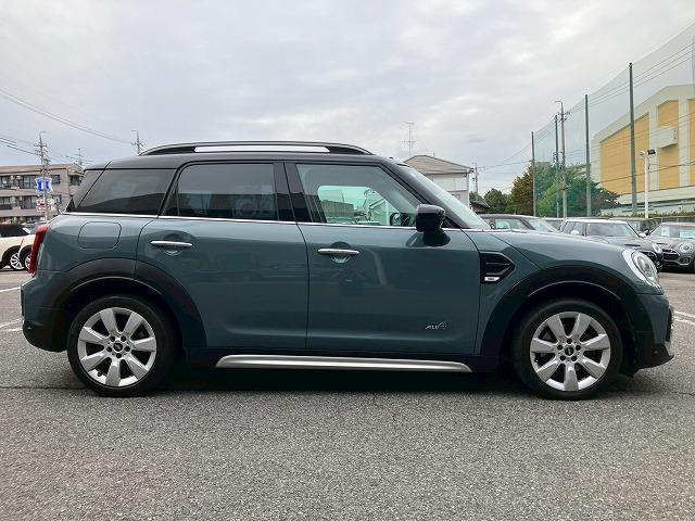 中部地区最大級ＭＩＮＩ専門店。ＤｕｅｌＬ　ＡＧとのコラボレートショップです。専門店ならではの入手困難な限定車も展示しております。問い合わせ先は、０５２−７７５−４０９２まで！！