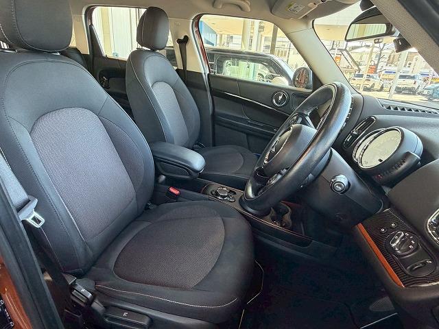 中部地区最大級ＭＩＮＩ専門店。ＤｕｅｌＬ　ＡＧとのコラボレートショップです。専門店ならではの入手困難な限定車も展示しております。０問い合わせ先は、０５２−７７５−４０９２まで！！