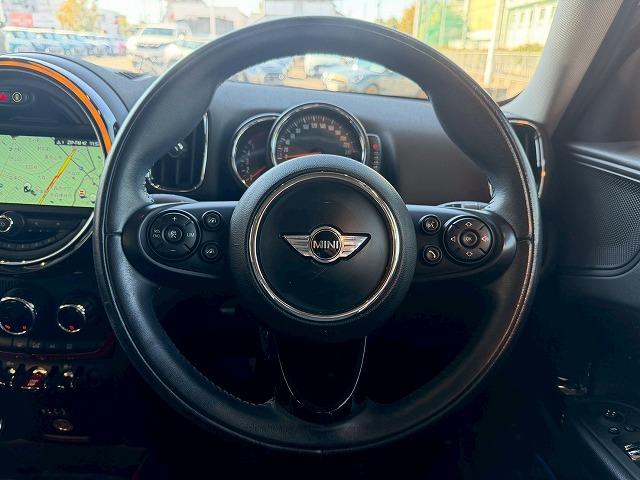 中部地区最大級ＭＩＮＩ専門店。ＤｕｅｌＬ　ＡＧとのコラボレートショップです。専門店ならではの入手困難な限定車も展示しております。０問い合わせ先は、０５２−７７５−４０９２まで！！