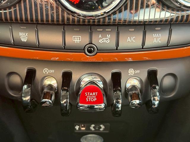 中部地区最大級ＭＩＮＩ専門店。ＤｕｅｌＬ　ＡＧとのコラボレートショップです。専門店ならではの入手困難な限定車も展示しております。０問い合わせ先は、０５２−７７５−４０９２まで！！