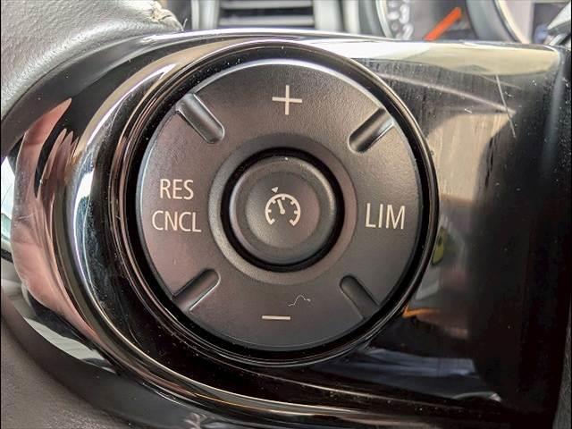 ＭＩＮＩ ２ドア　ＣＯＯＰＥＲ　純正ナビ／バックカメラ／シートヒータ／クルーズコントロール（6枚目）