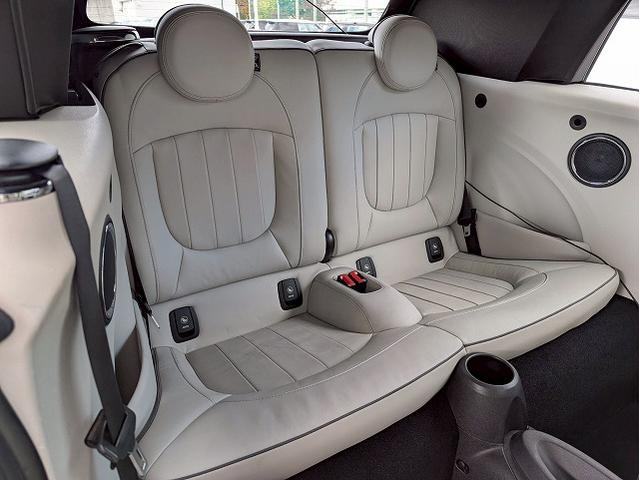 中部地区最大級ＭＩＮＩ専門店。ＤｕｅｌＬ　ＡＧとのコラボレートショップです。専門店ならではの入手困難な限定車も展示しております。０問い合わせ先は、０５２−７７５−４０９２まで！！