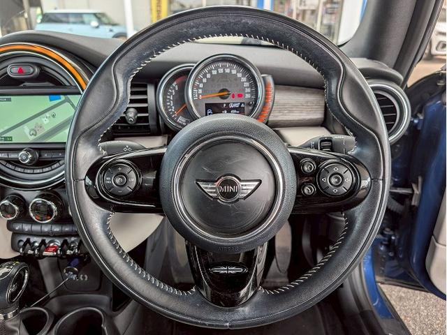 中部地区最大級ＭＩＮＩ専門店。ＤｕｅｌＬ　ＡＧとのコラボレートショップです。専門店ならではの入手困難な限定車も展示しております。０問い合わせ先は、０５２−７７５−４０９２まで！！