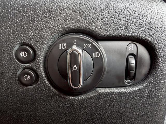 中部地区最大級ＭＩＮＩ専門店。ＤｕｅｌＬ　ＡＧとのコラボレートショップです。専門店ならではの入手困難な限定車も展示しております。０問い合わせ先は、０５２−７７５−４０９２まで！！