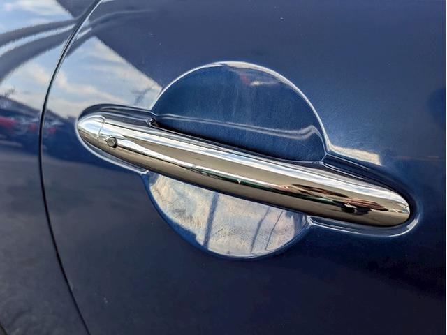 中部地区最大級ＭＩＮＩ専門店。ＤｕｅｌＬ　ＡＧとのコラボレートショップです。専門店ならではの入手困難な限定車も展示しております。０問い合わせ先は、０５２−７７５−４０９２まで！！