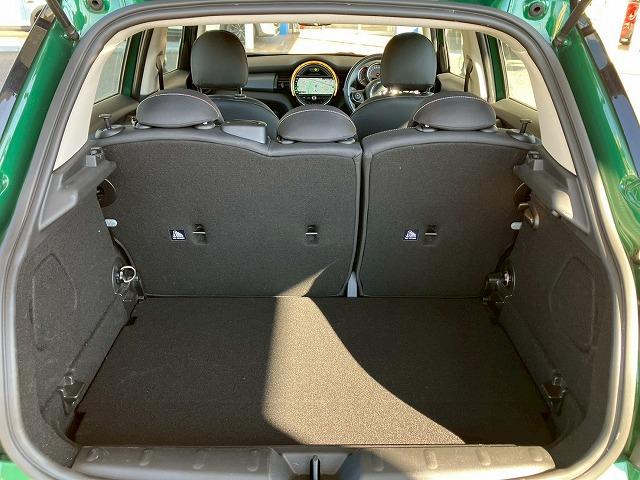 ＭＩＮＩ ５ドア　ＣＯＯＰＥＲ　Ｄ　純正ナビ　バックカメラ　インテリジェントセーフティー　ＥＴＣ　コーナーセンサー　アイドリングストップ　レインセンサー　オートライト　ＬＥＤヘッドライト　コンフォートアクセス（28枚目）