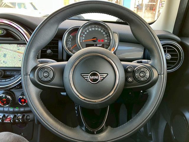 ＭＩＮＩ ５ドア　ＣＯＯＰＥＲ　Ｄ　純正ナビ　バックカメラ　インテリジェントセーフティー　ＥＴＣ　コーナーセンサー　アイドリングストップ　レインセンサー　オートライト　ＬＥＤヘッドライト　コンフォートアクセス（35枚目）