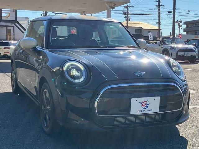 ＭＩＮＩ ３ドア　ＣＯＯＰＥＲ　Ｃｌａｓｓｉｃ　ＴＲＩＭ　Ａｐｐｌｅ　Ｃａｒ　Ｐｌａｙ　バックカメラ　アダクティブクルーズコントロール　ＥＴＣ　コンフォートアクセス　インテリジェントセーフティー　ドライビングモード　レインセンサー　オートライト（11枚目）