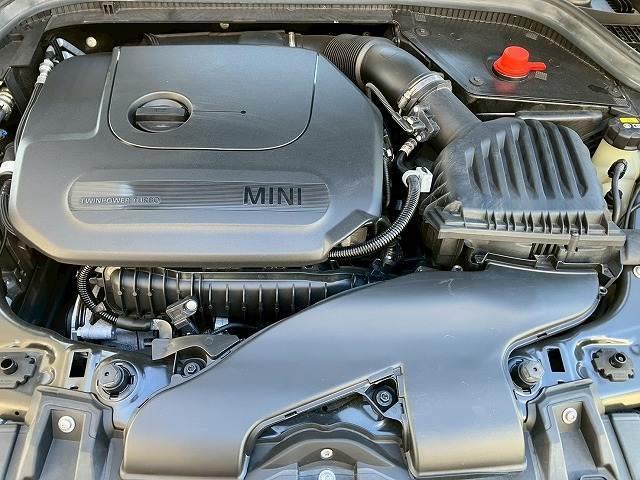 ＭＩＮＩ ３ドア　ＣＯＯＰＥＲ　Ｃｌａｓｓｉｃ　ＴＲＩＭ　Ａｐｐｌｅ　Ｃａｒ　Ｐｌａｙ　バックカメラ　アダクティブクルーズコントロール　ＥＴＣ　コンフォートアクセス　インテリジェントセーフティー　ドライビングモード　レインセンサー　オートライト（18枚目）