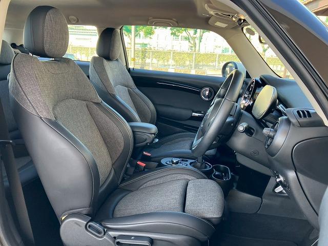 ＭＩＮＩ ３ドア　ＣＯＯＰＥＲ　Ｃｌａｓｓｉｃ　ＴＲＩＭ　Ａｐｐｌｅ　Ｃａｒ　Ｐｌａｙ　バックカメラ　アダクティブクルーズコントロール　ＥＴＣ　コンフォートアクセス　インテリジェントセーフティー　ドライビングモード　レインセンサー　オートライト（31枚目）