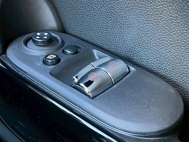 ＭＩＮＩ ３ドア　ＣＯＯＰＥＲ　Ｃｌａｓｓｉｃ　ＴＲＩＭ　Ａｐｐｌｅ　Ｃａｒ　Ｐｌａｙ　バックカメラ　アダクティブクルーズコントロール　ＥＴＣ　コンフォートアクセス　インテリジェントセーフティー　ドライビングモード　レインセンサー　オートライト（43枚目）