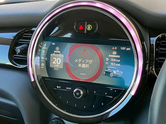 ＭＩＮＩ ３ドア　ＣＯＯＰＥＲ　Ｃｌａｓｓｉｃ　ＴＲＩＭ　Ａｐｐｌｅ　Ｃａｒ　Ｐｌａｙ　バックカメラ　アダクティブクルーズコントロール　ＥＴＣ　コンフォートアクセス　インテリジェントセーフティー　ドライビングモード　レインセンサー　オートライト（47枚目）