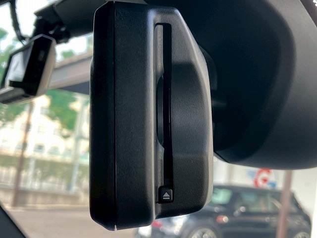 ＭＩＮＩ クーパーＤ　クロスオーバー・シャドー・エディション　シートヒーター　革シート　アダクティブクルーズコントロール　電動リアゲート　Ａｐｐｌｅ　Ｃａｒ　Ｐｌａｙ　バックカメラ　インテリジェントセーフティー　コンフォートアクセス　ドライビングモード（8枚目）