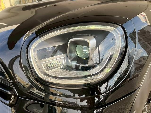 ＭＩＮＩ クーパーＤ　クロスオーバー・シャドー・エディション　シートヒーター　革シート　アダクティブクルーズコントロール　電動リアゲート　Ａｐｐｌｅ　Ｃａｒ　Ｐｌａｙ　バックカメラ　インテリジェントセーフティー　コンフォートアクセス　ドライビングモード（20枚目）