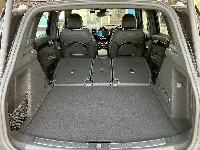 ＭＩＮＩ クーパーＤ　クロスオーバー・シャドー・エディション　シートヒーター　革シート　アダクティブクルーズコントロール　電動リアゲート　Ａｐｐｌｅ　Ｃａｒ　Ｐｌａｙ　バックカメラ　インテリジェントセーフティー　コンフォートアクセス　ドライビングモード（29枚目）