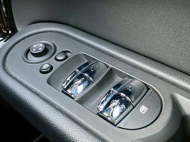 ＭＩＮＩ クーパーＤ　クロスオーバー・シャドー・エディション　シートヒーター　革シート　アダクティブクルーズコントロール　電動リアゲート　Ａｐｐｌｅ　Ｃａｒ　Ｐｌａｙ　バックカメラ　インテリジェントセーフティー　コンフォートアクセス　ドライビングモード（43枚目）
