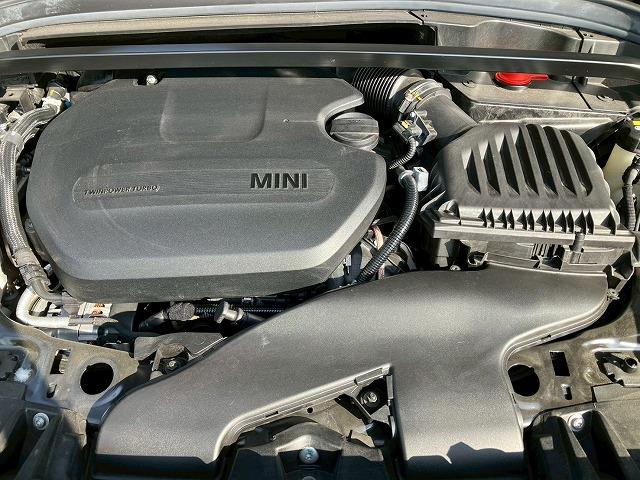 ＭＩＮＩ クーパーＤ　クロスオーバー・シャドー・エディション　シートヒーター　革シート　アダクティブクルーズコントロール　電動リアゲート　Ａｐｐｌｅ　Ｃａｒ　Ｐｌａｙ　バックカメラ　インテリジェントセーフティー　コンフォートアクセス　ドライビングモード（64枚目）