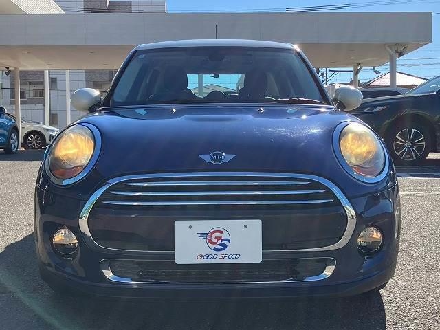 ＭＩＮＩ ５ドア　ＣＯＯＰＥＲ　純正ナビ　バックカメラ　ＥＴＣ　レインセンサー　オートライト　ＨＩＤヘッドライト　アイドリングストップ　プッシュスタート　リアコーナーセンサー（10枚目）