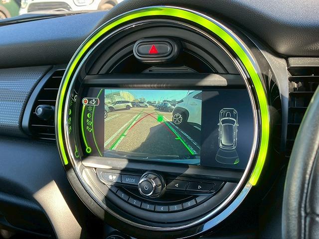 ＭＩＮＩ ５ドア　ＣＯＯＰＥＲ　純正ナビ　バックカメラ　ＥＴＣ　レインセンサー　オートライト　ＨＩＤヘッドライト　アイドリングストップ　プッシュスタート　リアコーナーセンサー（46枚目）