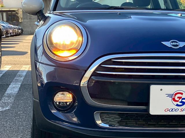 ＭＩＮＩ ５ドア　ＣＯＯＰＥＲ　純正ナビ　バックカメラ　ＥＴＣ　レインセンサー　オートライト　ＨＩＤヘッドライト　アイドリングストップ　プッシュスタート　リアコーナーセンサー（61枚目）