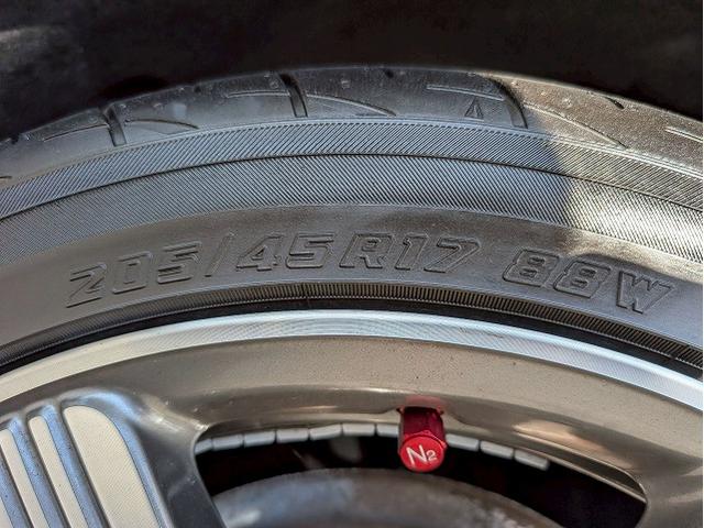 MINI 5ドア COOPER S 60イヤーズエディション シートヒーター アダクティブクルーズコントロール 革シート コンフォートアクセス インテリジェントセーフティー レインセンサー オートライト ドライビングモード コーナーセンサー(25枚目)