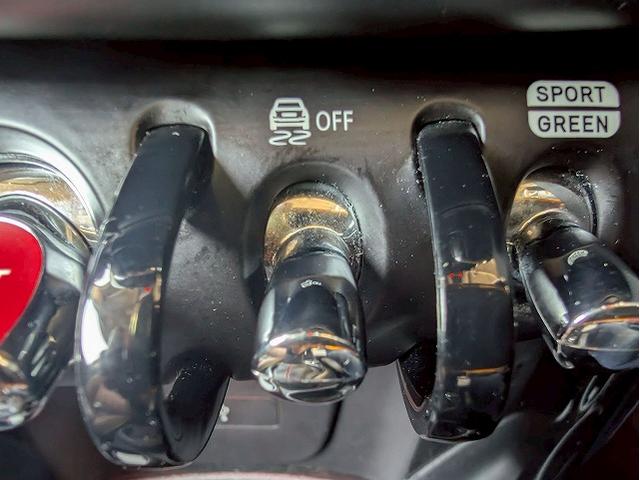 MINI 5ドア COOPER S 60イヤーズエディション シートヒーター アダクティブクルーズコントロール 革シート コンフォートアクセス インテリジェントセーフティー レインセンサー オートライト ドライビングモード コーナーセンサー(57枚目)