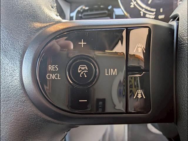 MINI クーパー コンバーチブル 純正HDDナビ バクカメラ シートヒーター アダプティブクルーズコントロール 前後コーナーセンサー ETC 衝突軽減 オートライト レインセンサー コンフォートアクセス ドライビングモード(7枚目)