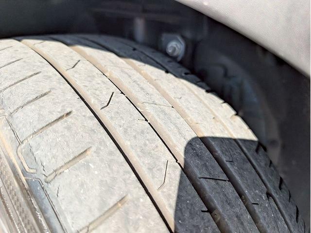 MINI クーパー コンバーチブル 純正HDDナビ バクカメラ シートヒーター アダプティブクルーズコントロール 前後コーナーセンサー ETC 衝突軽減 オートライト レインセンサー コンフォートアクセス ドライビングモード(27枚目)