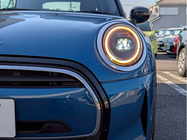 MINI クーパー コンバーチブル 純正HDDナビ バクカメラ シートヒーター アダプティブクルーズコントロール 前後コーナーセンサー ETC 衝突軽減 オートライト レインセンサー コンフォートアクセス ドライビングモード(29枚目)