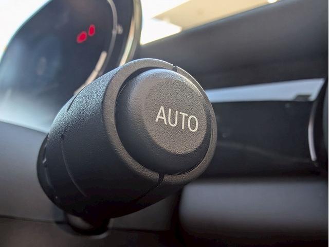 MINI クーパー コンバーチブル 純正HDDナビ バクカメラ シートヒーター アダプティブクルーズコントロール 前後コーナーセンサー ETC 衝突軽減 オートライト レインセンサー コンフォートアクセス ドライビングモード(39枚目)