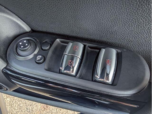 MINI クーパー コンバーチブル 純正HDDナビ バクカメラ シートヒーター アダプティブクルーズコントロール 前後コーナーセンサー ETC 衝突軽減 オートライト レインセンサー コンフォートアクセス ドライビングモード(42枚目)