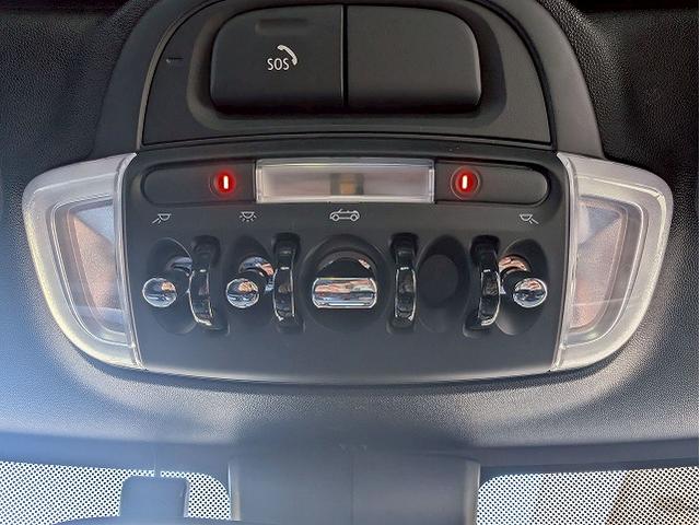 MINI クーパー コンバーチブル 純正HDDナビ バクカメラ シートヒーター アダプティブクルーズコントロール 前後コーナーセンサー ETC 衝突軽減 オートライト レインセンサー コンフォートアクセス ドライビングモード(43枚目)