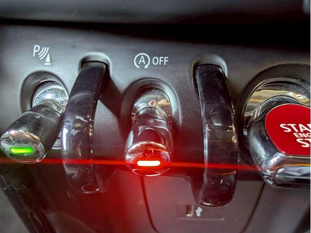 MINI クーパー コンバーチブル 純正HDDナビ バクカメラ シートヒーター アダプティブクルーズコントロール 前後コーナーセンサー ETC 衝突軽減 オートライト レインセンサー コンフォートアクセス ドライビングモード(55枚目)