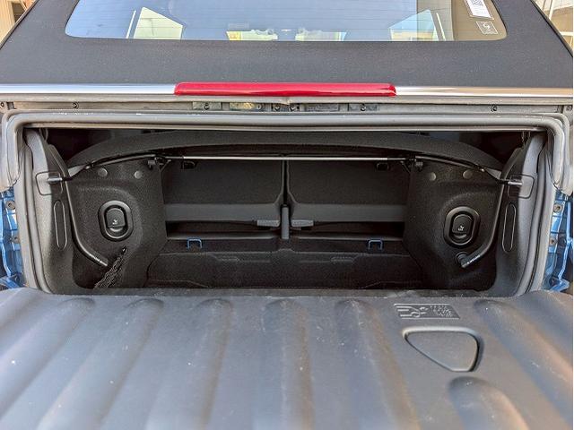 MINI クーパー コンバーチブル 純正HDDナビ バクカメラ シートヒーター アダプティブクルーズコントロール 前後コーナーセンサー ETC 衝突軽減 オートライト レインセンサー コンフォートアクセス ドライビングモード(65枚目)