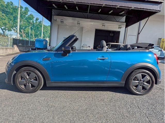 MINI クーパー コンバーチブル 純正HDDナビ バクカメラ シートヒーター アダプティブクルーズコントロール 前後コーナーセンサー ETC 衝突軽減 オートライト レインセンサー コンフォートアクセス ドライビングモード(77枚目)