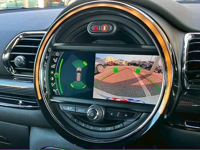 ＭＩＮＩ ジョンクーパーワークス　クラブマン　ワンオーナー　ＡｐｐｌｅＣａｒＰｌａｙ　バックカメラ　シートヒーター　アダプティブクルーズコントロール　前後コーナーセンサー　衝突軽減　ヘッドアップディスプレイ　パドルシフト　オートライト（4枚目）