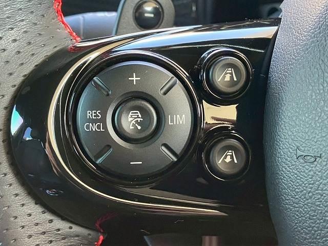 ＭＩＮＩ ジョンクーパーワークス　クラブマン　ワンオーナー　ＡｐｐｌｅＣａｒＰｌａｙ　バックカメラ　シートヒーター　アダプティブクルーズコントロール　前後コーナーセンサー　衝突軽減　ヘッドアップディスプレイ　パドルシフト　オートライト（7枚目）