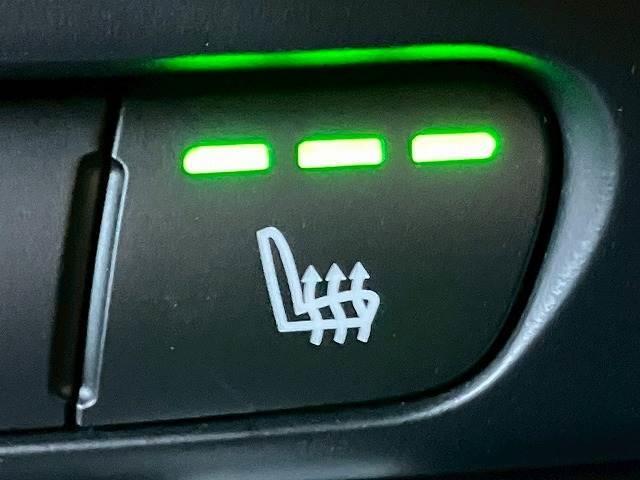 ＭＩＮＩ ジョンクーパーワークス　クラブマン　ワンオーナー　ＡｐｐｌｅＣａｒＰｌａｙ　バックカメラ　シートヒーター　アダプティブクルーズコントロール　前後コーナーセンサー　衝突軽減　ヘッドアップディスプレイ　パドルシフト　オートライト（9枚目）