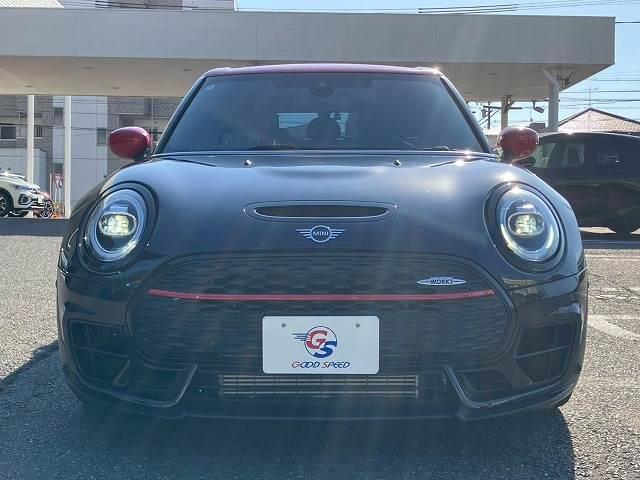 ＭＩＮＩ ジョンクーパーワークス　クラブマン　ワンオーナー　ＡｐｐｌｅＣａｒＰｌａｙ　バックカメラ　シートヒーター　アダプティブクルーズコントロール　前後コーナーセンサー　衝突軽減　ヘッドアップディスプレイ　パドルシフト　オートライト（12枚目）